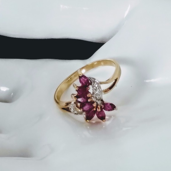 Rubies & Diamonds Ring Sz 6-1/2 🎉3X Host Pick🎉 - Picture 2 of 13